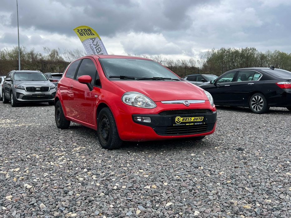 Fiat Punto 2011 року