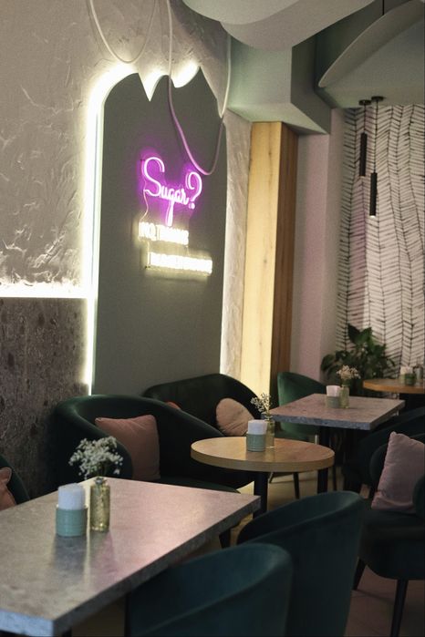 Продам кафе кондитерську у центрі міста