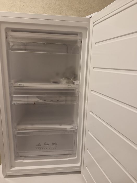 Arca congeladora vertical confortec