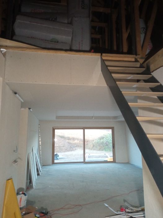 Kominki zabudowy . sufity podwieszane