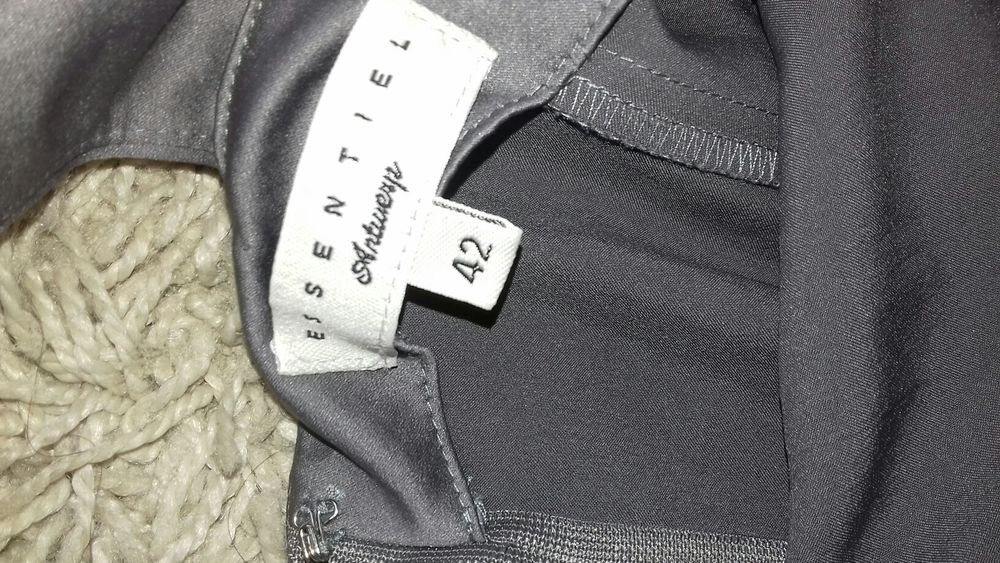 Essentiel sukienka 42