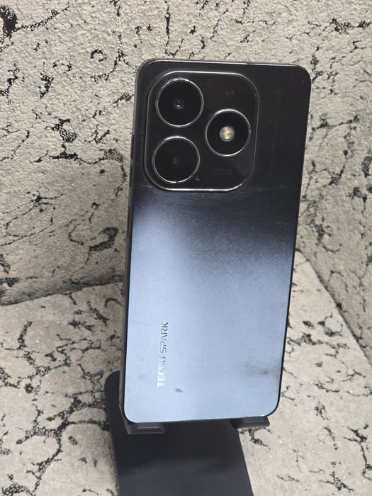 Tecno Spark 20 .256gb