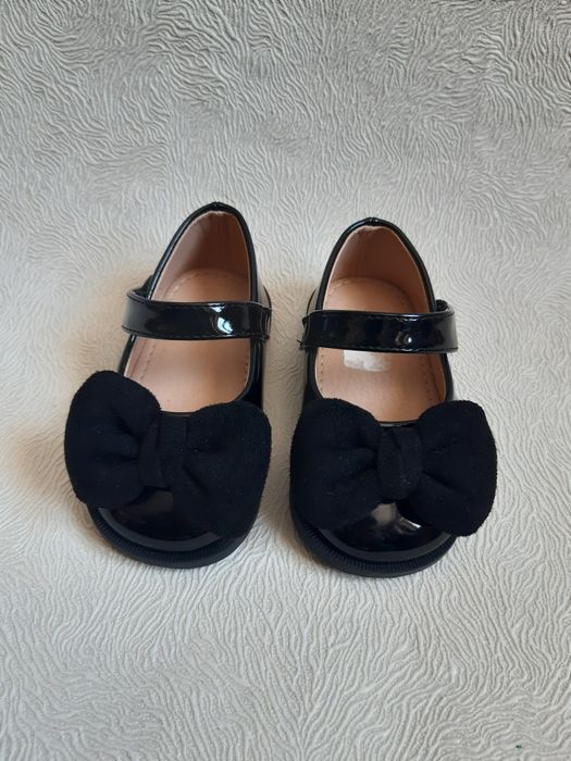 Лакові чорні туфлі 19р устілка 12см