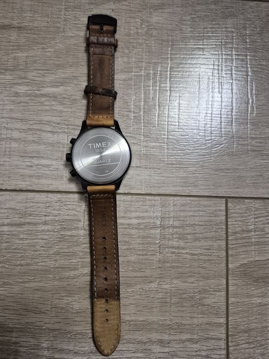 Годинник Timex T2N700