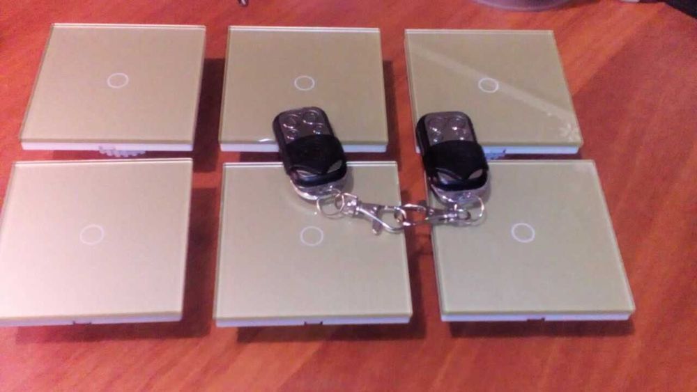 Комплект з шести радіо сенсорних вимикачів освітлення