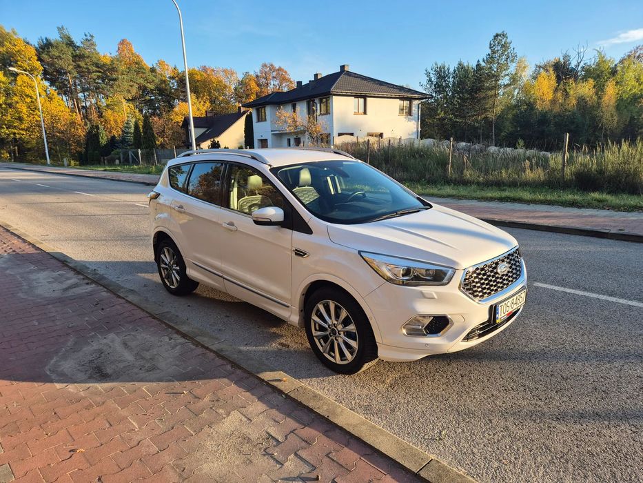 Ford Kuga Dbane ,uwielbiane, MEGA STAN bez  żad. wkładu FULL FULL opcja vignale