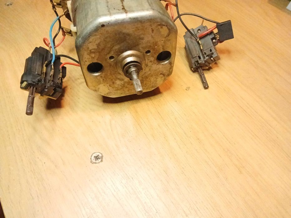 Motor 220V Corrente Alterna c/ Proteção