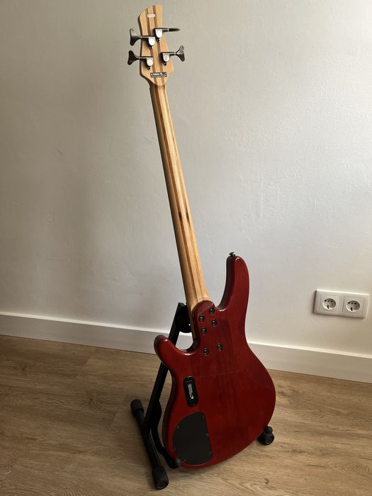 Baixo Yamaha TRB1004J