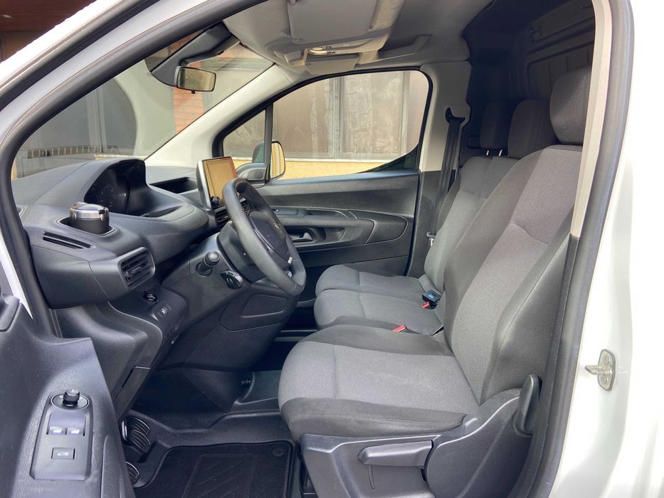 Peugeot Partner 1.6 HDI  100cv  Carplay NACIONAL Só 99 mil kms!!