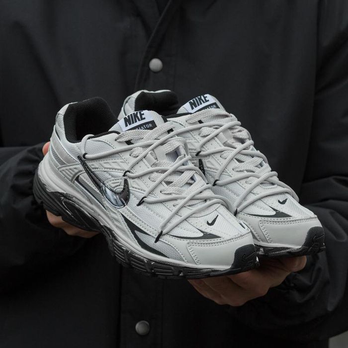 Чоловічі кросівки Nike Initiator стильні біло-чорні