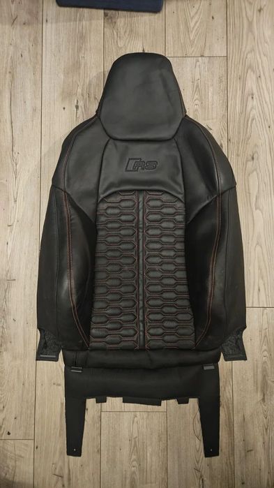 Tapicerka fotela prawego Audi RS6 C8 4K0 4k0881808