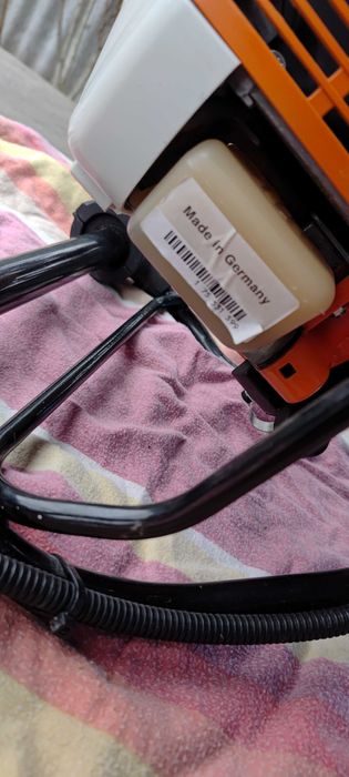 Бензобур Stihl BT 121