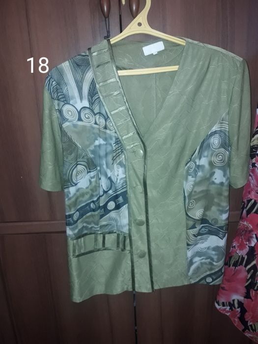 ЖІНОЧИЙ  ОДЯГ  Блузки,костюм,спідниця