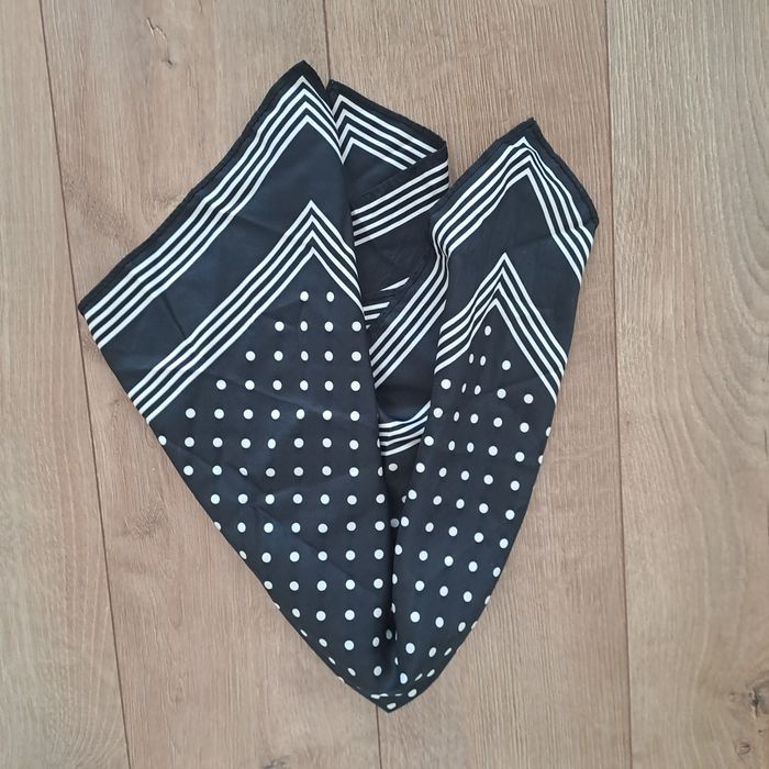 Хусточка в стилі Dolce G.  60×60