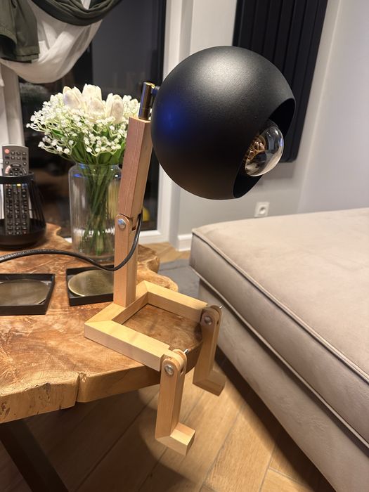 2x lampka nocne/biurko drewniane w krztałcie ludzika