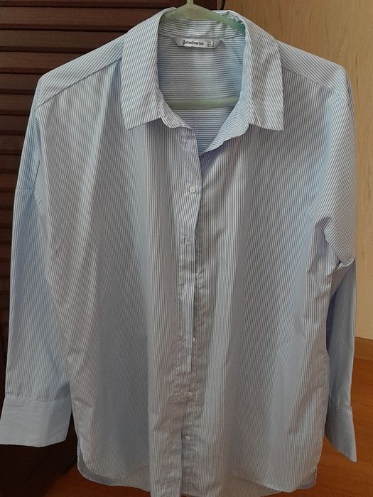 Жіноча сорочка Stradivarius.