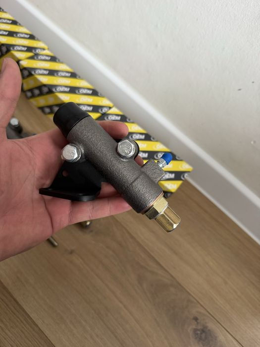 Цилиндр сцепления ВАЗ рабочий  переделанный ЗаЗ 968 ЛуаЗ Волынь