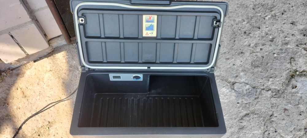 Lodówka Mercedes MP 3