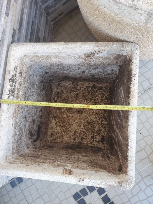 Vaso de pedra branco