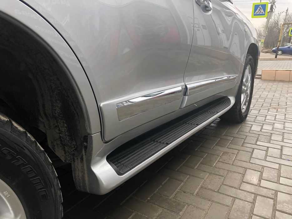Пороги Lexus LX 570 / Toyota Land Cruiser 200 lc 200 черный цвет