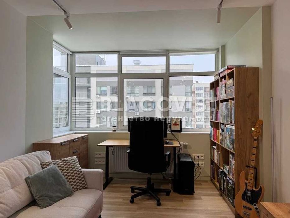 ЖК Варшавський Мікрорайон!2К/69м2 відмінний ремонт тепла зручна