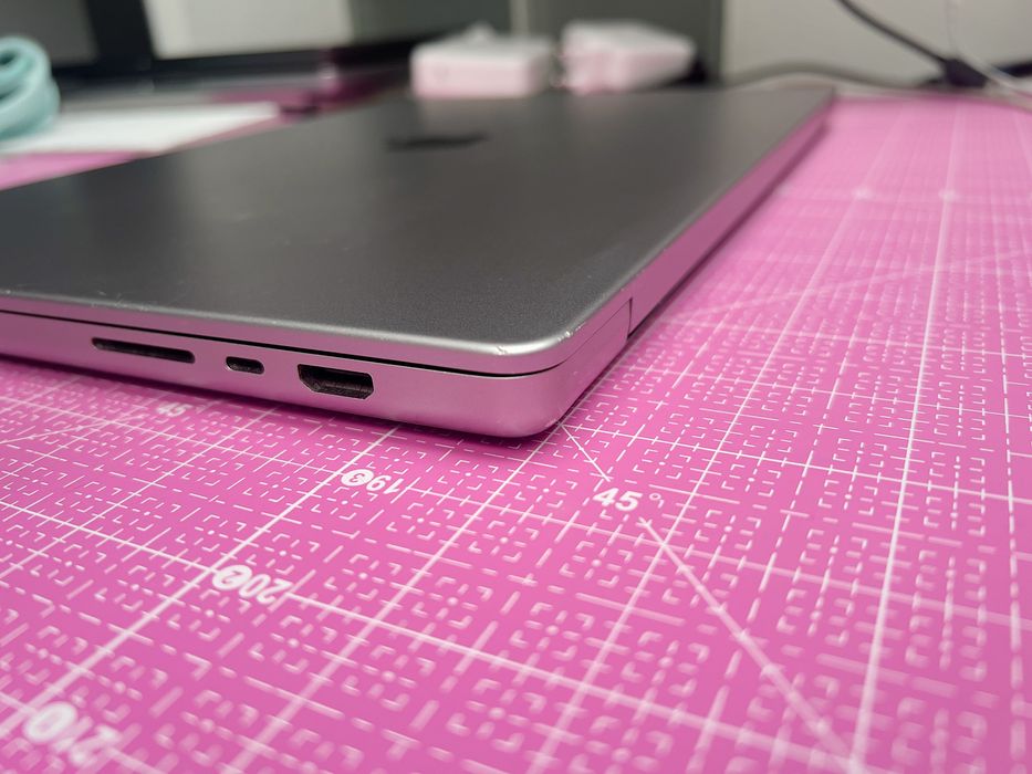 MacBook Pro 16” M1 Max 32 GB RAM 1 TB SSD Space Grey A2485