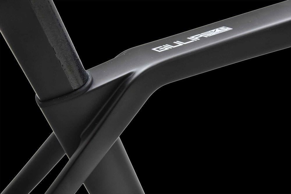 Nowy rower szosowy SENSA GIULIA EVO INTEGRALE Disc Carbon 105 2x12