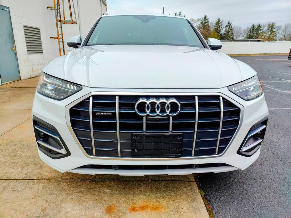Audi Q5      2021