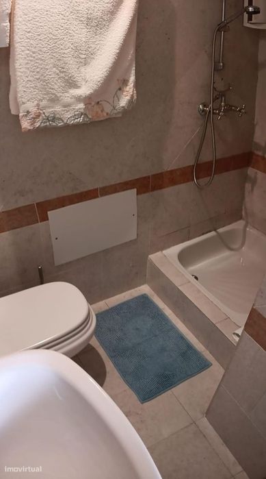Quarto - localizado em Lisbon