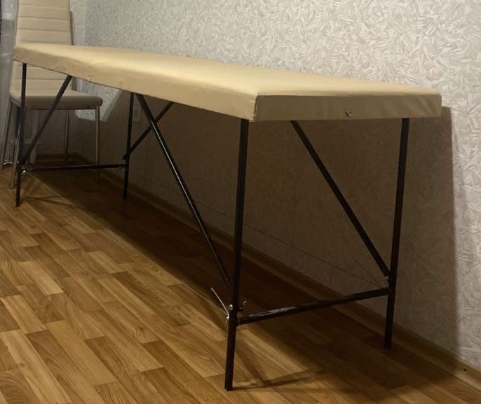 Продам кушетку+подушка+чехол с пледом  (самовывоз)