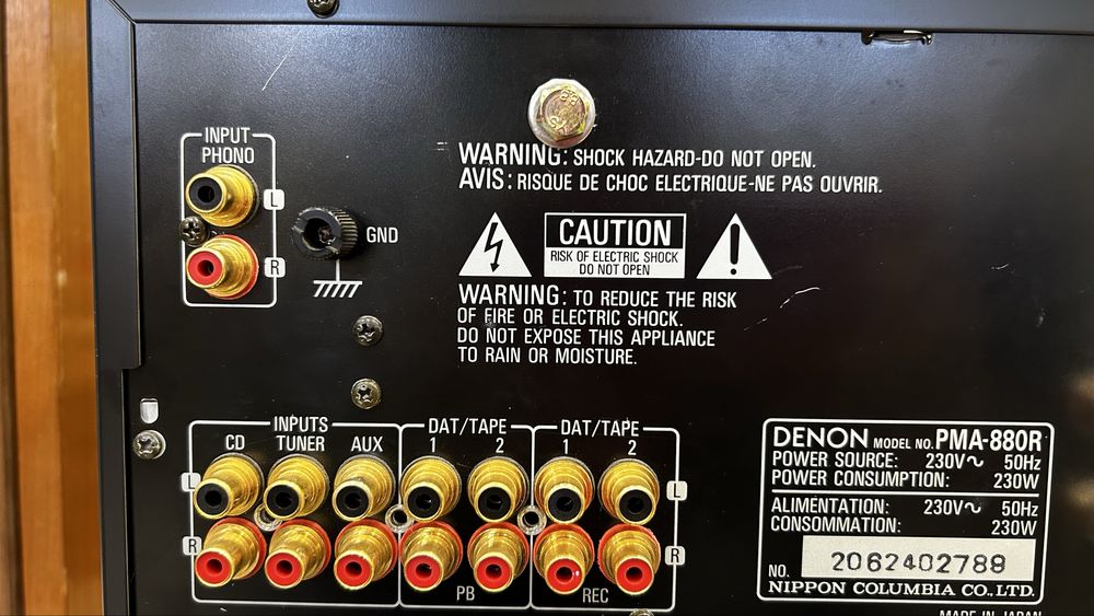 Amplificador DENON 880R