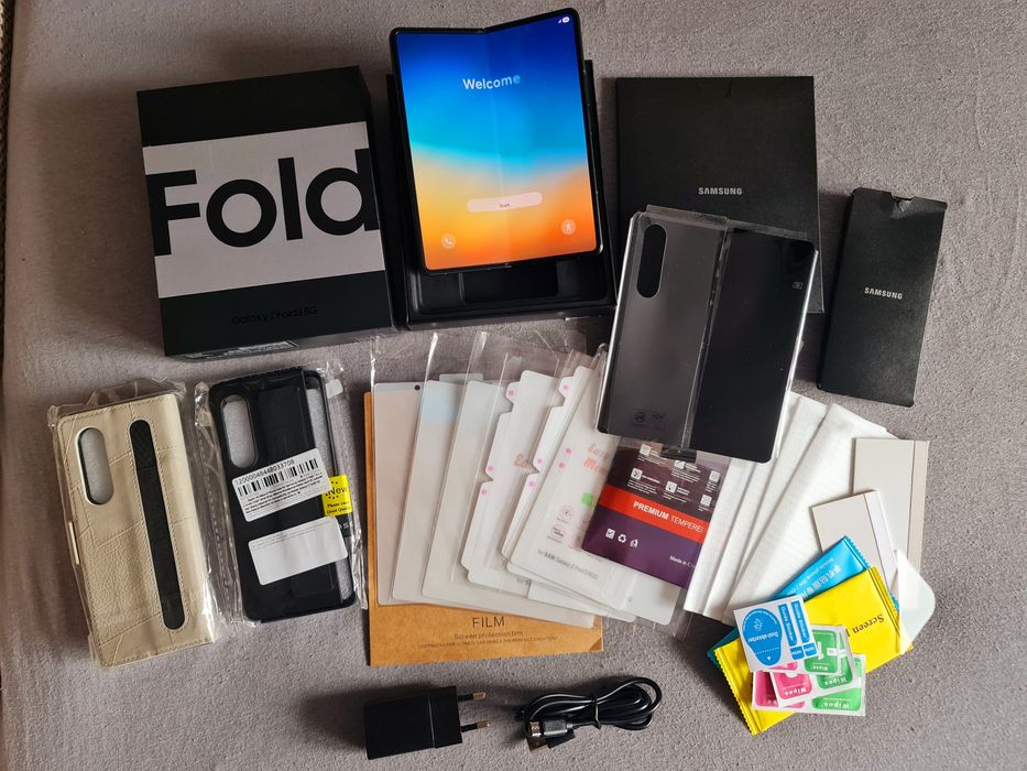 Samsung Galaxy Z Fold3 5G 512GB + dużo dodatków