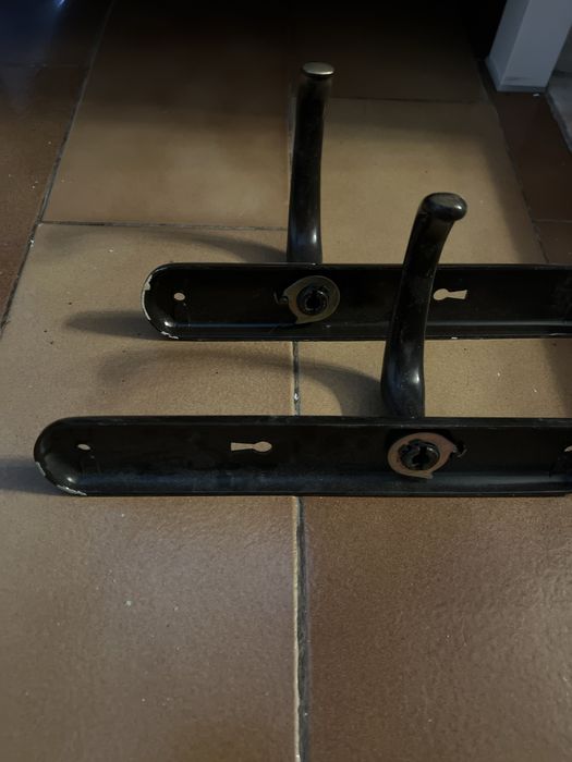 Fechaduras e puxadores dourados Rodes (10)