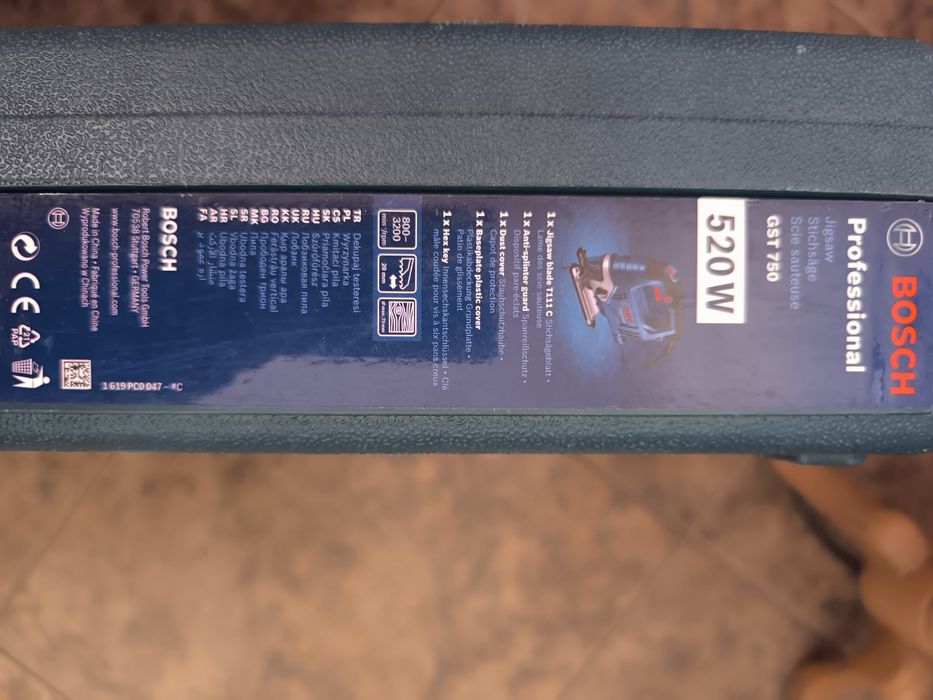 Лобзик Bosch GST 750 Professional