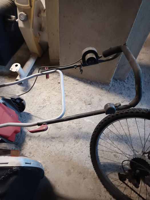 Maquina de cortar relva