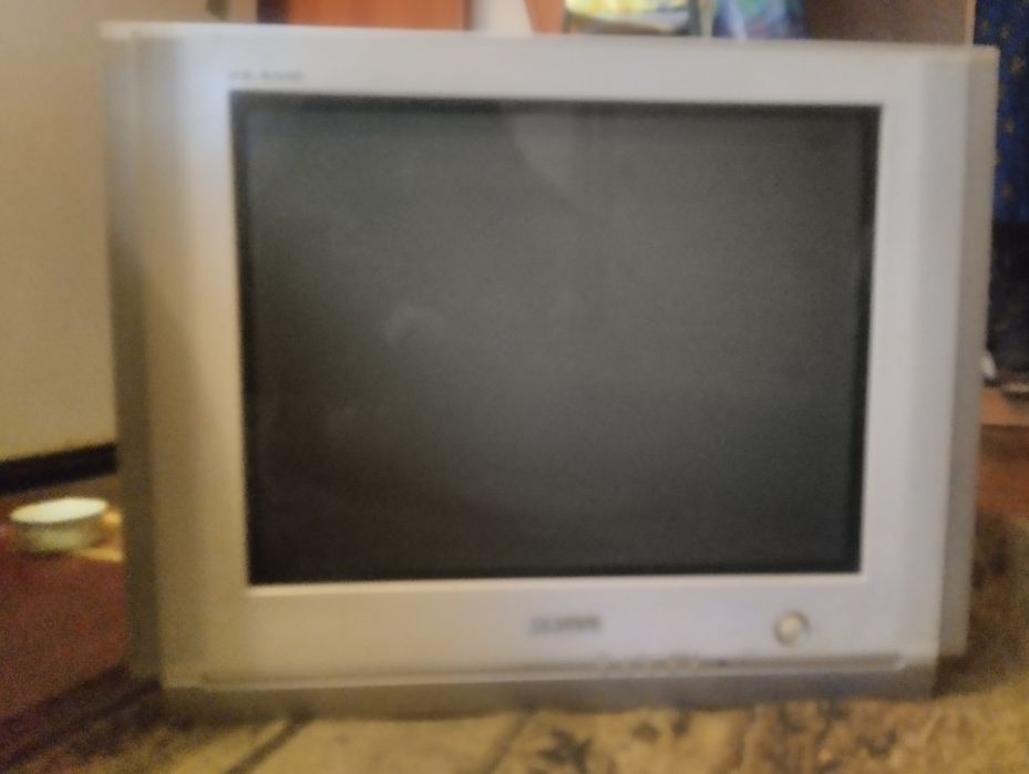 Продам телевизор Самсунг