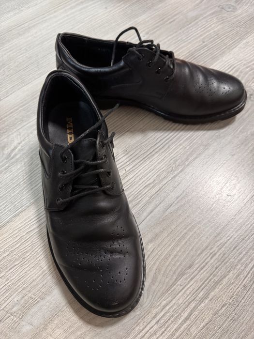 Чоловічі шкіряні туфлі