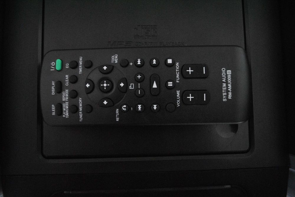 Mini wieża Sony - komplet: CD RADIO PILOT KOLUMNY ANTENA