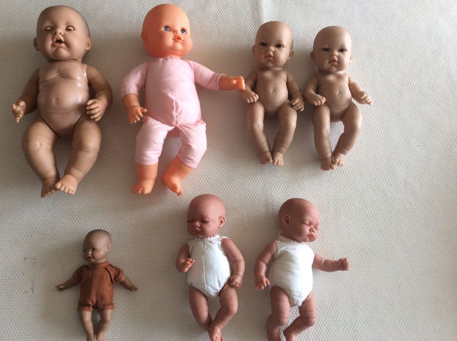 Nenucos e bonecas de brincar