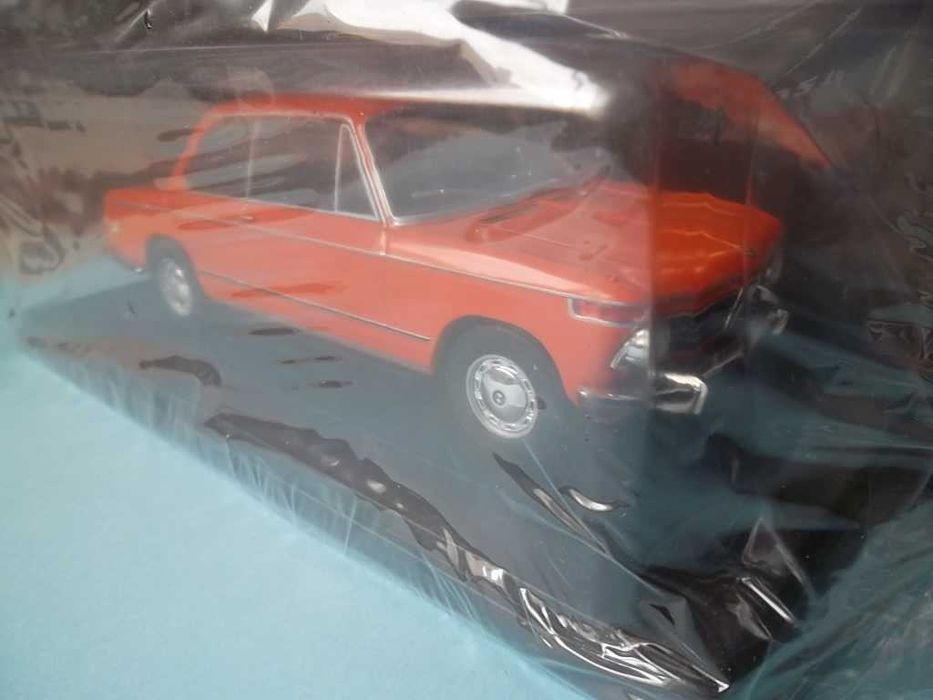 BMW 202 Tii de 1971 - Escala 1:24 - impecável, NOVO na embalagem