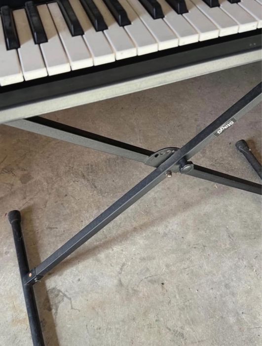 ÓRGÃO YAMAHA  pouco usado