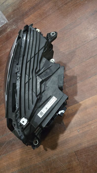 Farol Mercedes GLC
