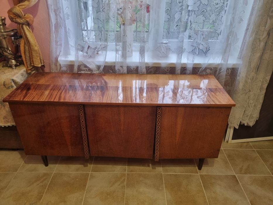 Продам сервант и тумба б/у