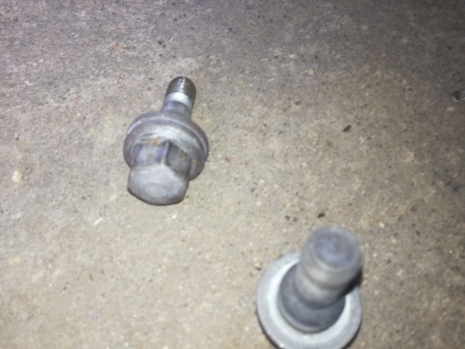 Pernos Peugeot e citroen