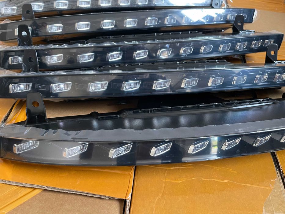 Поворотник ауди ку7 Ходовые огни 12 11 диодов drl Audi Q7 4L