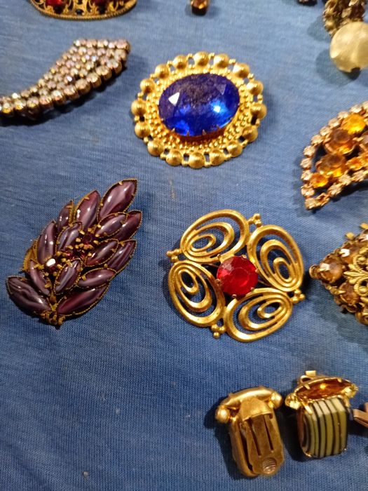 Брошки прошлих лет