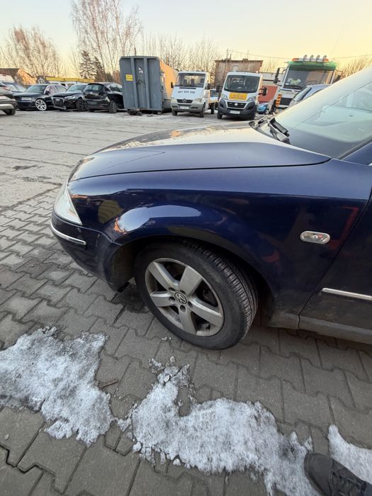 Błotnik Volkswagen Passat B5 Lift LB5N Lewy Prawy przód