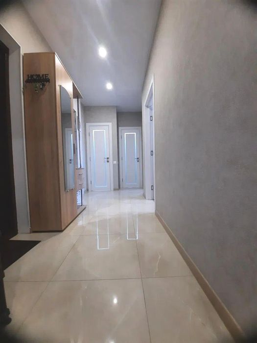 Продам 2-х кім. квартиру з ремонтом 53 Перлина на Таїрова (297-771)