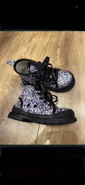 Черевики primark для дівчинки розмір 27.