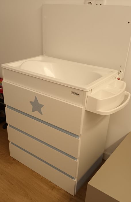 Cómoda quarto criança com banheira + cama grades com colchão